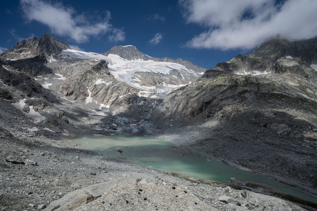 The Sidelengletscher and the small glacial lake in the foreground