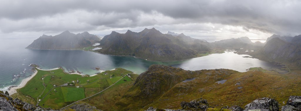 Panoramic image from the top of Flakstadtinen