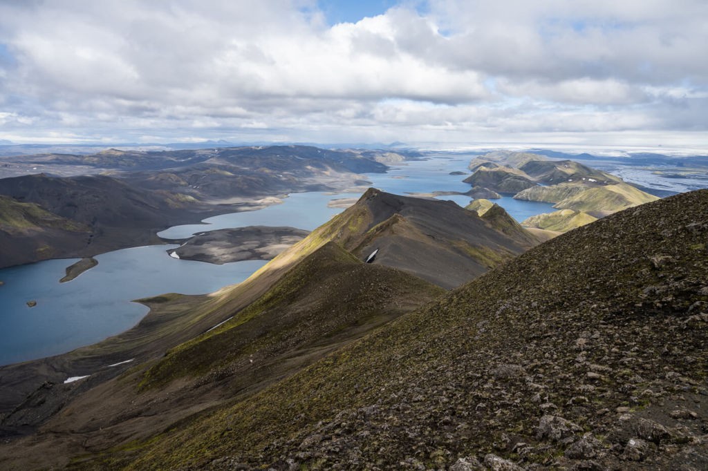 View of lake langisjor on the Sveinstindur hike
