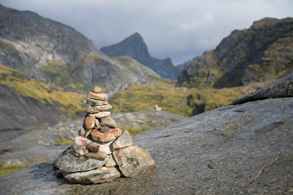 Cairn marking the way to Hike to Munken