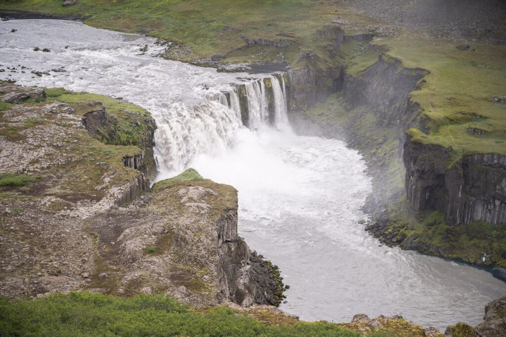 Detail of the waterfall hafragilsfoss